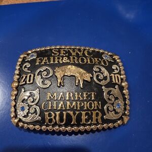 2010 SEWC Fair & Rodeo Market Champion Buyer Trophy Belt Buckle Maynard